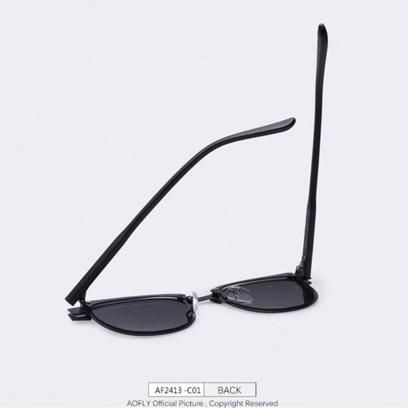 Mirrored Sunglasses​ - Picture 4 of 6